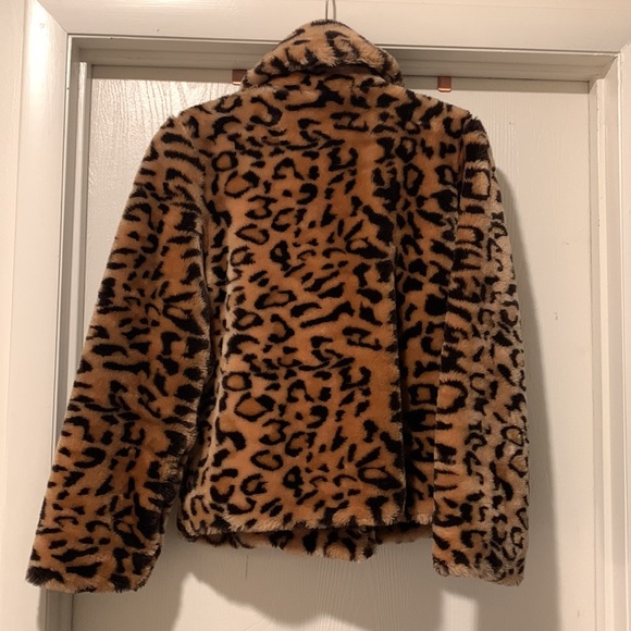 Ladies leopard print faux fur jacket - Picture 2 of 8